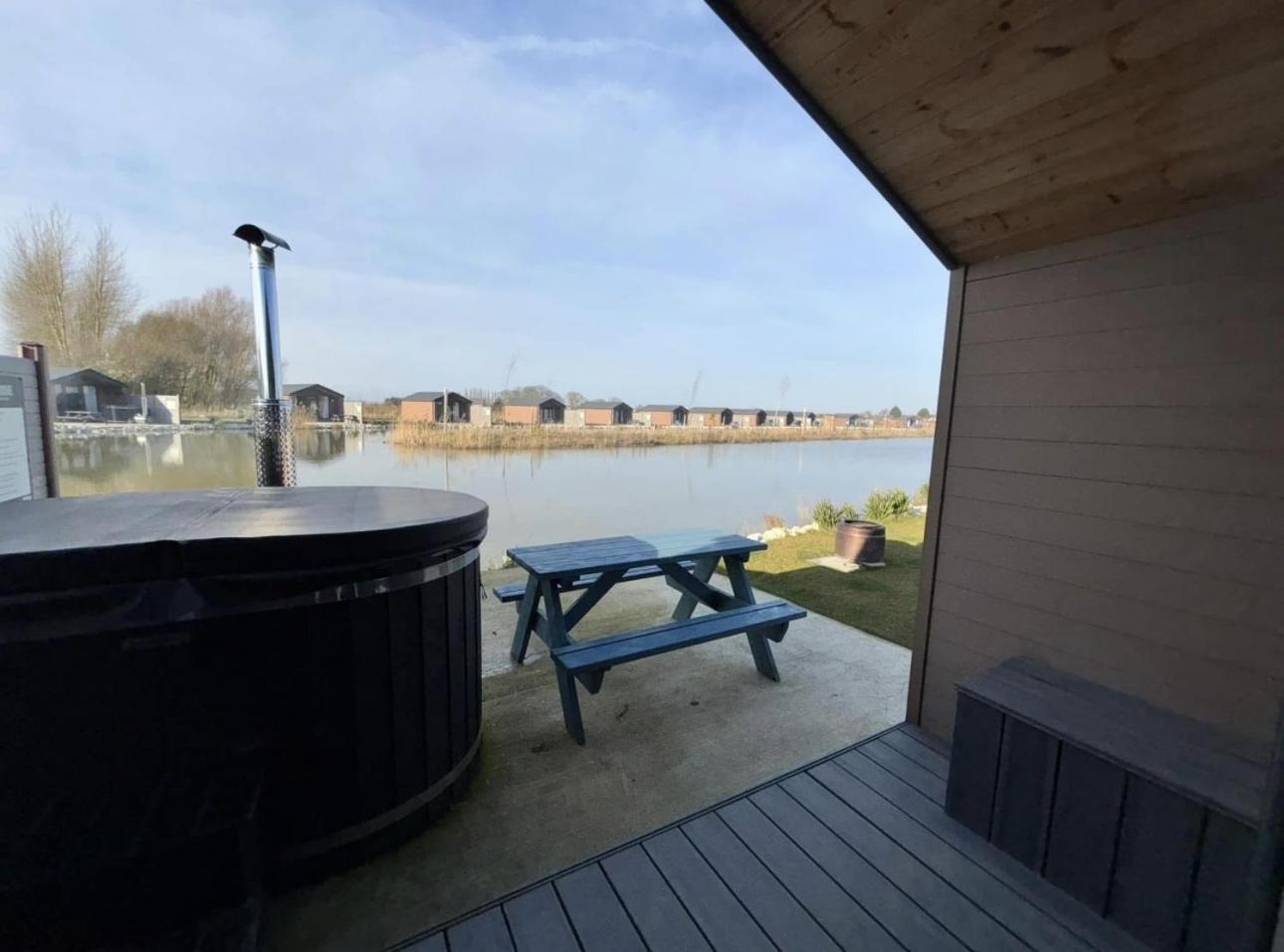 Lakeside Fishing Retreats Boston Zimmer foto